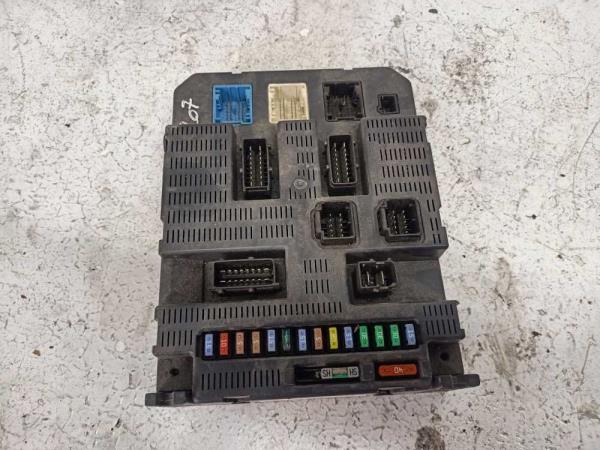 BOITIER ELECTRONIQUE CITROEN / PEUGEOT BSI-P07 - Vue 1